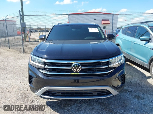 2022 Volkswagen Atlas SE с VIN 1V2WE2CA3NC203707, выставлен на аукционе IAAI как лот 42234723 с пробегом 50 609 миль миль и . История ставок и продаж доступна на DreamBid. Изображение 12.