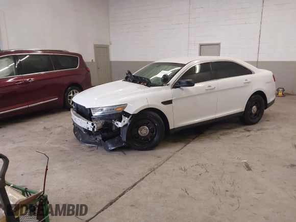 2013 Ford Police Interceptor с VIN 1FAHP2M8XDG152879, выставлен на аукционе IAAI как лот 41976583 с пробегом 138 129 миль миль и . История ставок и продаж доступна на DreamBid. Изображение 18.