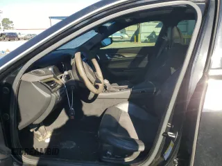 2017 Cadillac CTS-V z VIN 1G6A15S69H0171280, wystawiony jako Copart lot #48959565 z przebiegiem Nie podano mil oraz Nie do naprawy. Historia ofert i sprzedaży dostępna na DreamBid. Obrazek 7.
