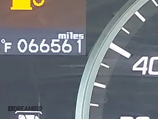 2017 Acura ILX z VIN 19UDE2F38HA009388, wystawiony jako IAAI lot #42133763 z przebiegiem 66 561 mil mil oraz . Historia ofert i sprzedaży dostępna na DreamBid. Obrazek 16.