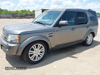 2010 Land Rover LR4 HSE z VIN SALAM2D49AA534104, wystawiony jako IAAI lot #42571548 z przebiegiem 100 099 mil mil oraz . Historia ofert i sprzedaży dostępna na DreamBid. Obrazek 2.