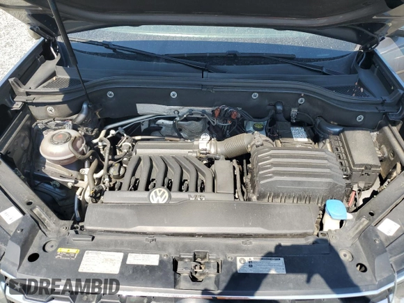 2018 Volkswagen Atlas SE with VIN 1V2CR2CA7JC563628, listed as a Copart auction lot 53817815 with 128,292 mi miles and Salvage title. Bid and sale history available at DreamBid. Image 12.