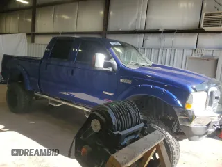2003 Ford F-250 XL with VIN 1FTNW21P23EB54762, listed as a Copart auction lot 44457745 with 114,799 mi miles and Clean title. Bid and sale history available at DreamBid. Image 4.