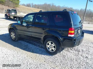 2005 Ford Escape Limited with VIN 1FMCU04155KE23314, listed as a IAAI auction lot 41685671 with 265,731 mi miles. Bid and sale history available at carsss.com. Image 3.