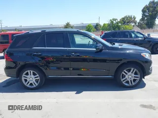 2017 Mercedes-Benz GLE 350 z VIN 4JGDA5HB3HA823802, wystawiony jako IAAI lot #42327672 z przebiegiem 84 538 mil mil oraz . Historia ofert i sprzedaży dostępna na DreamBid. Obrazek 13.