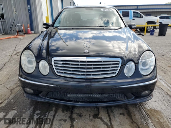 2006 Mercedes-Benz E 500 z VIN WDBUF70J76A869293, wystawiony jako Copart lot #52042215 z przebiegiem 136 742 mil mil oraz Szkoda całkowita • Salvage title. Historia ofert i sprzedaży dostępna na DreamBid. Obrazek 5.
