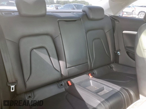 2014 Audi A5 Premium Plus z VIN WAULFAFRXEA062270, wystawiony jako Copart lot #61413405 z przebiegiem 118 172 mil mil oraz Szkoda całkowita • Salvage title. Historia ofert i sprzedaży dostępna na DreamBid. Obrazek 10.