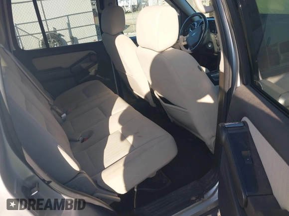 2008 Ford Explorer XLT z VIN 1FMEU73E38UA57643, wystawiony jako IAAI lot #42047634 z przebiegiem 135 336 mil mil oraz . Historia ofert i sprzedaży dostępna na DreamBid. Obrazek 8.
