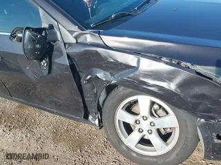 2014 Chevrolet Cruze 1LT with VIN 1G1PC5SB6E7199693, listed as a IAAI auction lot 42004060 with 97,231 mi miles. Bid and sale history available at carsss.com. Image 5.