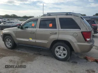 2005 Jeep Grand Cherokee Limited with VIN 1J8HR58215C671851, listed as a Copart auction lot 70700074 with 108,304 mi miles and Salvage Title. Bid and sale history available at carsss.com. Image 2.