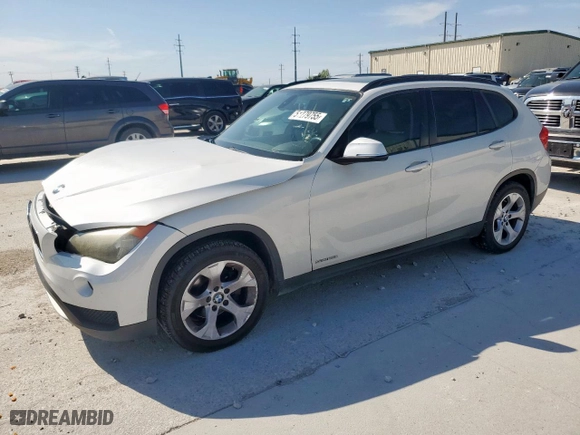 2014 BMW X1 sDrive28i with VIN WBAVM1C53EVW52268, listed as a Copart auction lot 51279755 with 193,173 mi miles and Salvage Title. Bid and sale history available at carsss.com. Image 1.