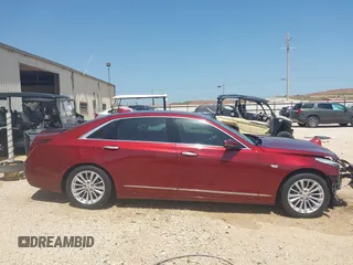 2017 Cadillac CT6 Luxury RWD z VIN 1G6KC5RX6HU184266, wystawiony jako IAAI lot #42081396 z przebiegiem 62 398 mil mil oraz . Historia ofert i sprzedaży dostępna na DreamBid. Obrazek 13.