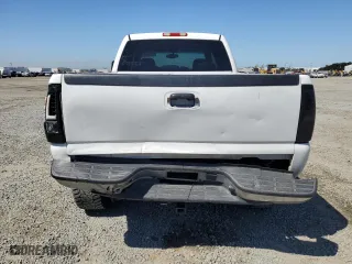 2003 Chevrolet Silverado 2500HD LS with VIN 1GCHK23U83F256329, listed as a Copart auction lot 50202185 with 198,365 mi miles and Salvage Title. Bid and sale history available at carsss.com. Image 6.