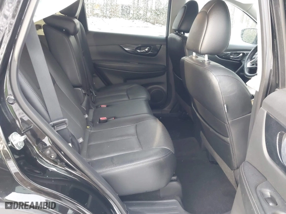 2017 Nissan Rogue SL with VIN 5N1AT2MV0HC840377, listed as a IAAI auction lot 41392637 with 111,912 mi miles. Bid and sale history available at carsss.com. Image 8.