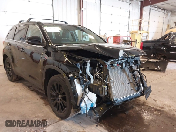 2019 Toyota Highlander SE with VIN 5TDJZRFH2KS628024, listed as a IAAI auction lot 41915298 with 87,054 mi miles. Bid and sale history available at carsss.com. Image 18.