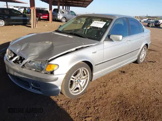2005 BMW 3 Series 330i with VIN WBAEV53475KM43130, listed as a IAAI auction lot 41361364 with 152,382 mi miles. Bid and sale history available at carsss.com. Image 17.