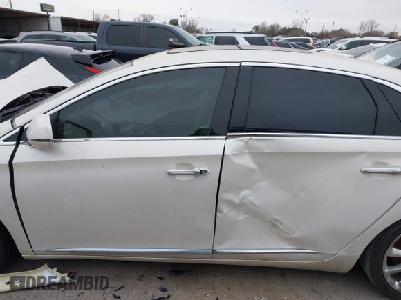 2014 Cadillac XTS Luxury with VIN 2G61M5S35E9303899, listed as a IAAI auction lot 41630891 with 1 mi miles. Bid and sale history available at carsss.com. Image 15.