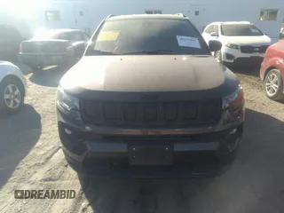 2022 Jeep Compass Latitude with VIN 3C4NJDBBXNT166223, listed as a IAAI auction lot 40627801 with 30,340 mi miles and . Bid and sale history available at DreamBid. Image 13.