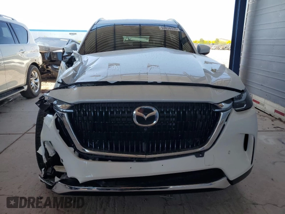 2024 Mazda CX-90 Premium Plus z VIN JM3KKEHA7R1134208, wystawiony jako Copart lot #53838335 z przebiegiem 5 622 mil mil oraz Szkoda całkowita • Salvage title. Historia ofert i sprzedaży dostępna na DreamBid. Obrazek 5.