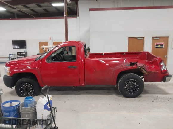 2008 Chevrolet Silverado 1500 1LT with VIN 1GCEK14008E131895, listed as a IAAI auction lot 41976247 with 178,669 mi miles and . Bid and sale history available at DreamBid. Image 14.