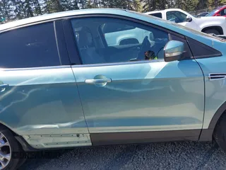 2013 Ford Escape SEL с VIN 1FMCU9H99DUC55653, выставлен на аукционе IAAI как лот 42002872 с пробегом 84 776 миль миль и . История ставок и продаж доступна на DreamBid. Изображение 14.