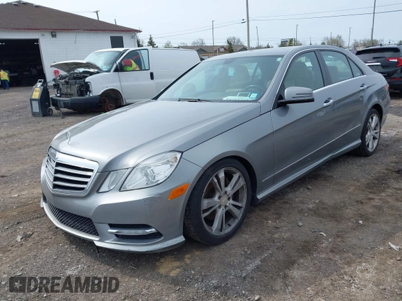 2013 Mercedes-Benz E 350 Luxury with VIN WDDHF5KBXDA693923, listed as a IAAI auction lot 42134694 with 274,065 mi miles and . Bid and sale history available at DreamBid. Image 17.