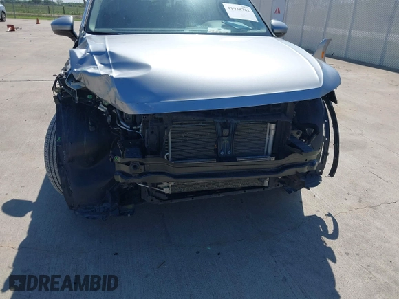 2024 Volkswagen Tiguan S z VIN 3VVRB7AX0RM029581, wystawiony jako IAAI lot #41938762 z przebiegiem 26 129 mil mil oraz . Historia ofert i sprzedaży dostępna na DreamBid. Obrazek 6.