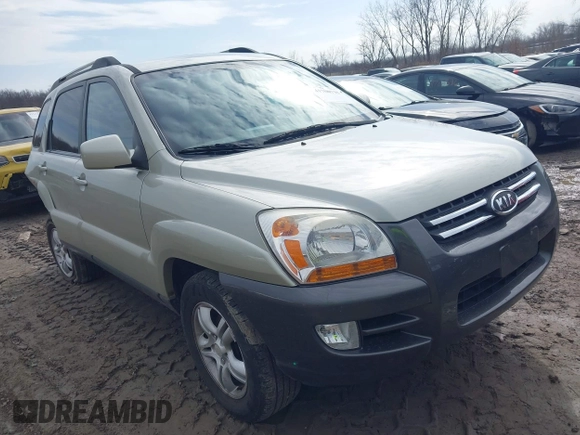 2005 Kia Sportage LX with VIN KNDJF723457135158, listed as a IAAI auction lot 41700735 with 88,200 mi miles and . Bid and sale history available at carsss.com. Image 1.