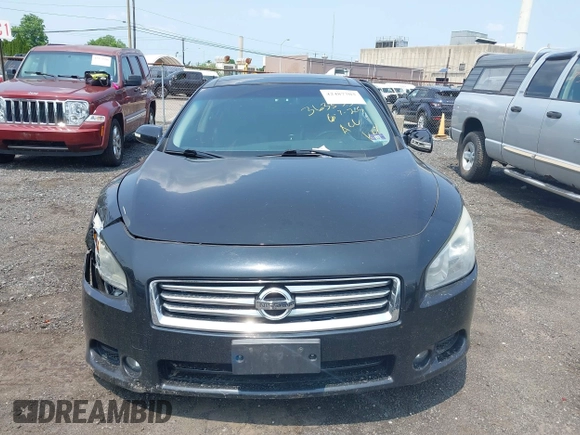 2014 Nissan Maxima SV z VIN 1N4AA5AP7EC913876, wystawiony jako IAAI lot #42487703 z przebiegiem 165 451 mil mil oraz . Historia ofert i sprzedaży dostępna na DreamBid. Obrazek 12.