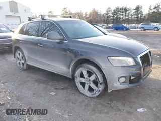 2011 Audi Q5 3.2L Premium Plus with VIN WA1DKAFP7BA008657, listed as a IAAI auction lot 41440493 with 174,033 mi miles. Bid and sale history available at carsss.com. Image 1.