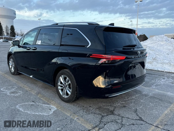 2022 Toyota Sienna XLE with VIN 5TDGSKFC2NS073512, listed as a Copart auction lot 43649765 with 1,681 mi miles and Clean Title. Bid and sale history available at carsss.com. Image 3.
