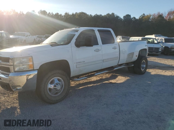2009 Chevrolet Silverado 3500HD DRW LTZ with VIN 1GCJK936X9F180407, listed as a Copart auction lot 82584064 with 231,445 mi miles and Salvage Title. Bid and sale history available at carsss.com. Image 1.