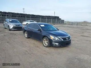 2014 Nissan Altima 2.5 SV with VIN 1N4AL3AP0EC141266, listed as a IAAI auction lot 42012569 with 211,877 mi miles. Bid and sale history available at carsss.com. Image 1.