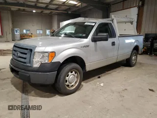 2010 Ford F-150 XL с VIN 1FTMF1CW1AKB45012, выставлен на аукционе Copart как лот 56209005 с пробегом 258 327 миль миль и Чистый • Clean title. История ставок и продаж доступна на DreamBid. Изображение 1.