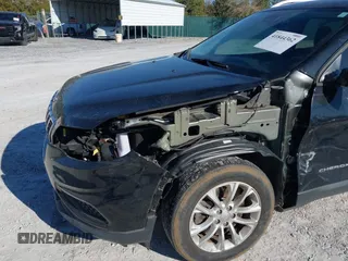 2021 Jeep Cherokee Latitude with VIN 1C4PJLCB4MD227099, listed as a IAAI auction lot 41844362 with 34,937 mi miles and . Bid and sale history available at DreamBid. Image 6.