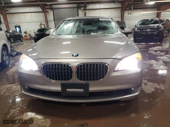 2012 BMW 7 Series 750i xDrive with VIN WBAKC6C58CC397001, listed as a Copart auction lot 84735184 with 68,875 mi miles and Clean Title. Bid and sale history available at carsss.com. Image 5.