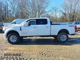 2017 Ford Super Duty F-250 SRW Lariat with VIN 1FT7W2BT4HEE52421, listed as a IAAI auction lot 41362197 with 161,965 mi miles. Bid and sale history available at carsss.com. Image 15.