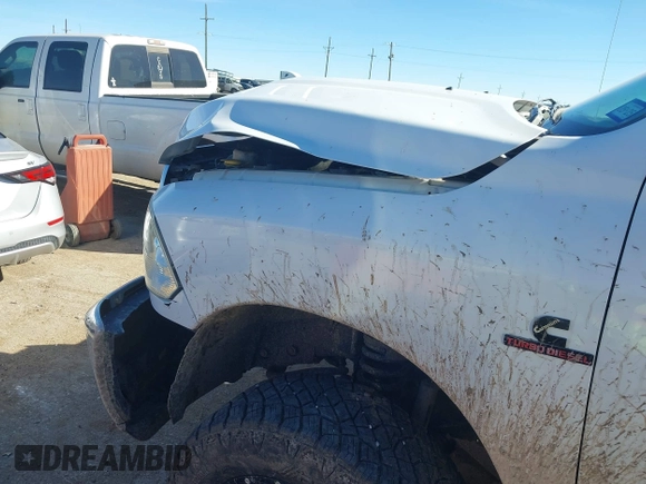 2015 Ram 2500 SLT with VIN 3C6UR5DL1FG623910, listed as a IAAI auction lot 41469020 with 139,877 mi miles. Bid and sale history available at carsss.com. Image 6.