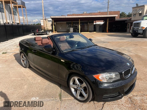 2010 BMW 1 Series 135i with VIN WBAUN9C51AVK41985, listed as a Copart auction lot 85383524 with 111,260 mi miles and Clean Title. Bid and sale history available at carsss.com. Image 1.