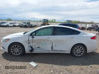 2017 Ford Fusion SE с VIN 3FA6P0H77HR112562, выставлен на аукционе IAAI как лот 42151651 с пробегом 110 496 миль миль и . История ставок и продаж доступна на DreamBid. Изображение 14.