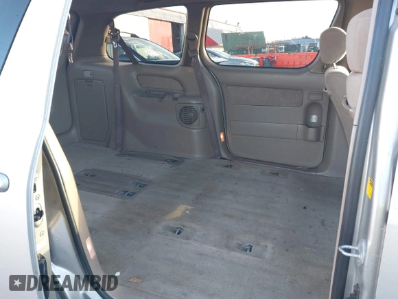 2001 Toyota Sienna CE with VIN 4T3ZF19C31U370820, listed as a IAAI auction lot 41244099 with 166,674 mi miles. Bid and sale history available at carsss.com. Image 8.