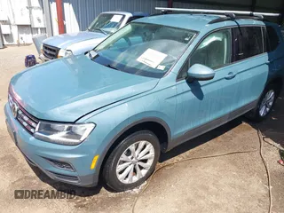 2019 Volkswagen Tiguan S z VIN 3VV0B7AX2KM118969, wystawiony jako IAAI lot #42148251 z przebiegiem 70 888 mil mil oraz . Historia ofert i sprzedaży dostępna na DreamBid. Obrazek 17.