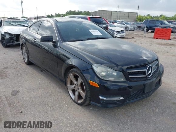 2015 Mercedes-Benz C 250 with VIN WDDGJ4HB6FG350022, listed as a IAAI auction lot 42552333 with 135,827 mi miles and . Bid and sale history available at DreamBid. Image 1.