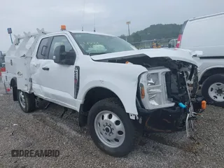 2024 Ford F-250 XL z VIN 1FT7X2BA9REC20703, wystawiony jako IAAI lot #42271124 z przebiegiem Nie podano mil oraz . Historia ofert i sprzedaży dostępna na DreamBid. Obrazek 1.