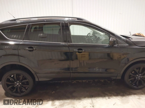 2017 Ford Escape SE with VIN 1FMCU9GD8HUF04133, listed as a IAAI auction lot 41390354 with 93,139 mi miles. Bid and sale history available at carsss.com. Image 13.