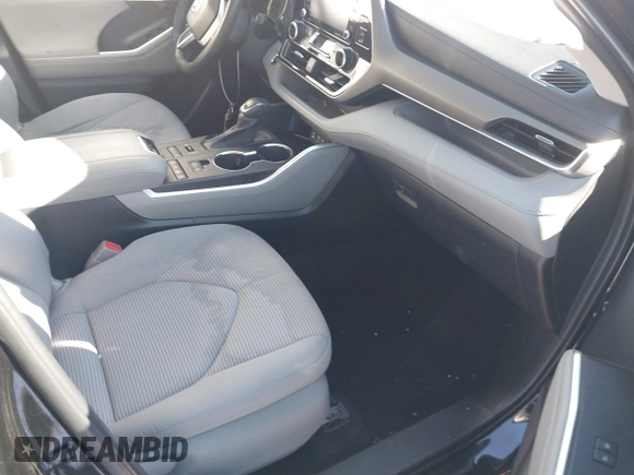 2022 Toyota Highlander LE with VIN 5TDBZRBH7NS574122, listed as a IAAI auction lot 41273197 with 28,195 mi miles and . Bid and sale history available at DreamBid. Image 5.