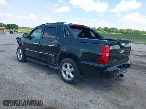 2013 Chevrolet Avalanche LTZ with VIN 3GNTKGE77DG331947, listed as a IAAI auction lot 42396775 with 119,150 mi miles and . Bid and sale history available at DreamBid. Image 3.