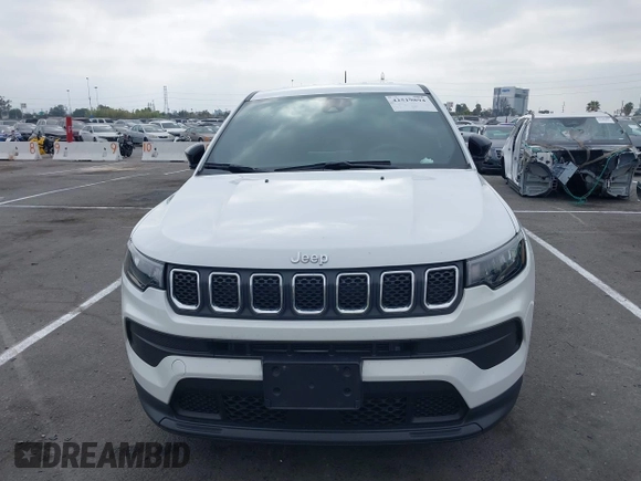 2023 Jeep Compass Sport z VIN 3C4NJDAN5PT510734, wystawiony jako IAAI lot #42519894 z przebiegiem 45 819 mil mil oraz . Historia ofert i sprzedaży dostępna na DreamBid. Obrazek 12.