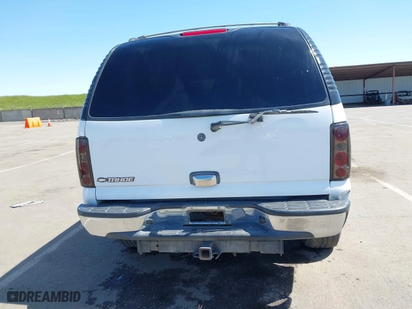 2001 Chevrolet Tahoe LT with VIN 1GNEC13T01J206365, listed as a IAAI auction lot 41960144 with 243,884 mi miles. Bid and sale history available at carsss.com. Image 16.