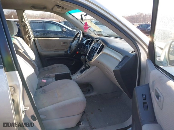 2005 Toyota Highlander with VIN JTEDP21A650062604, listed as a IAAI auction lot 40996702 with 193,651 mi miles. Bid and sale history available at carsss.com. Image 5.